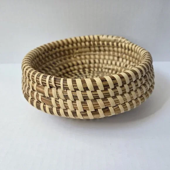 South Carolina Sweetgrass Gullah Basket 7" Round Catch All Handmade - Picture 12 of 14